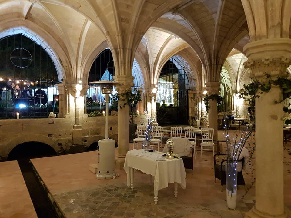 Samedi 23 février 2019, SAMOVAR SWING TRIO intervenait à l'Abbaye de Fontdouce, St-Bris-des-Bois (17) pour l'animation du cocktail de mariage de Lorène et Maxime !