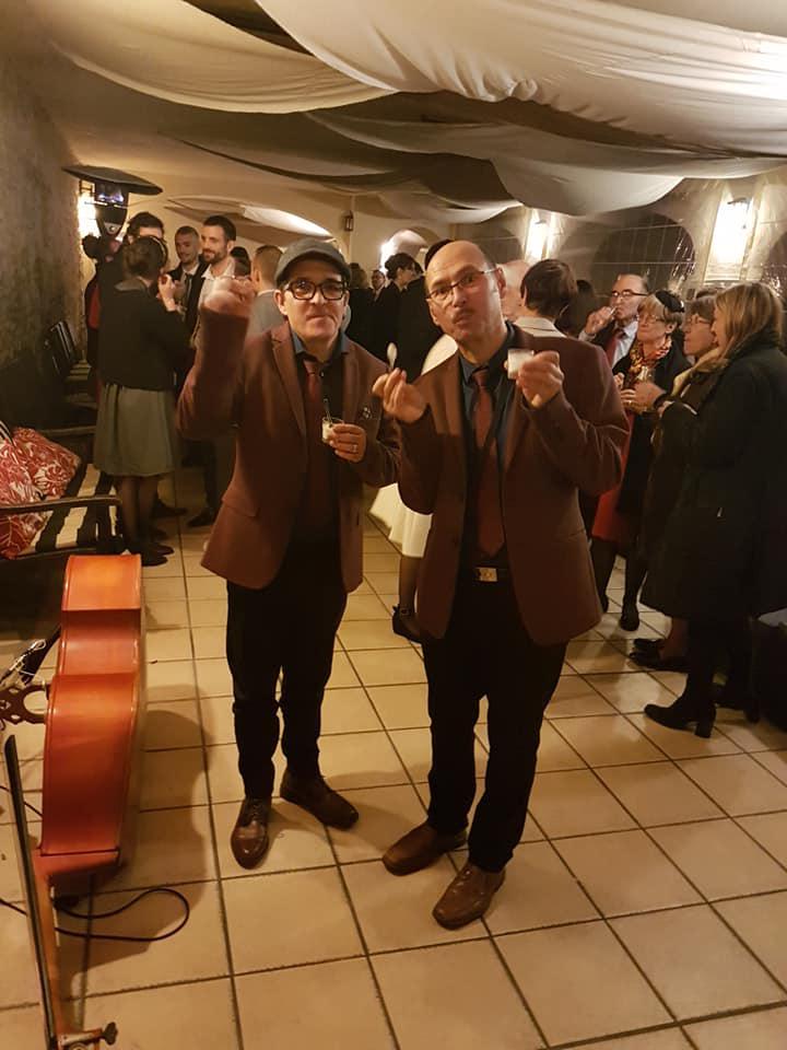 Samedi 30 novembre 2019, le groupe SAMOVAR SWING TRIO était au Domaine de Valmont à Barsac (33), pour l'animation d'un cocktail de mariage !
