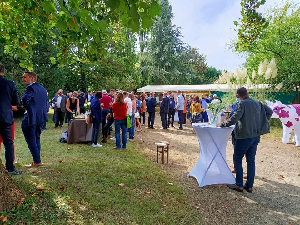Vendredi 17 septembre 2021, le groupe SAMOVAR SWING TRIO était à la Coopérative Laitière de la Sèvre à Celles-sur-Belle (79) !